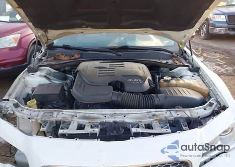 2015 Chrysler 300C Platinum Awd from USA, damaged, VIN 2C3CCASG1FH876248